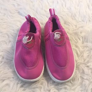 Speedo pink water shoes